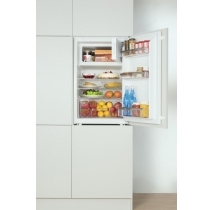 Встраиваемый холодильник с низкотемпературной камерой